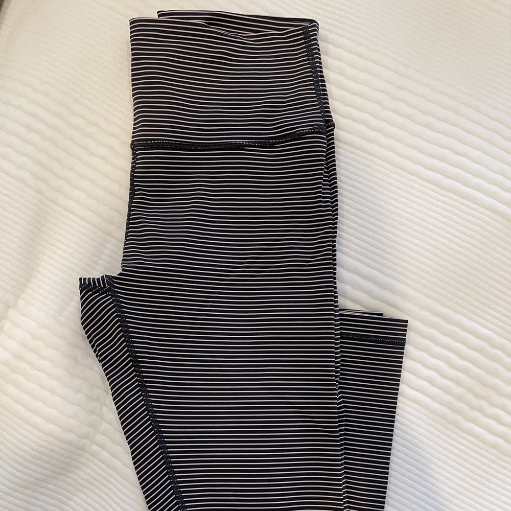 Lululemon parallel stripe Wunder under luxtreme